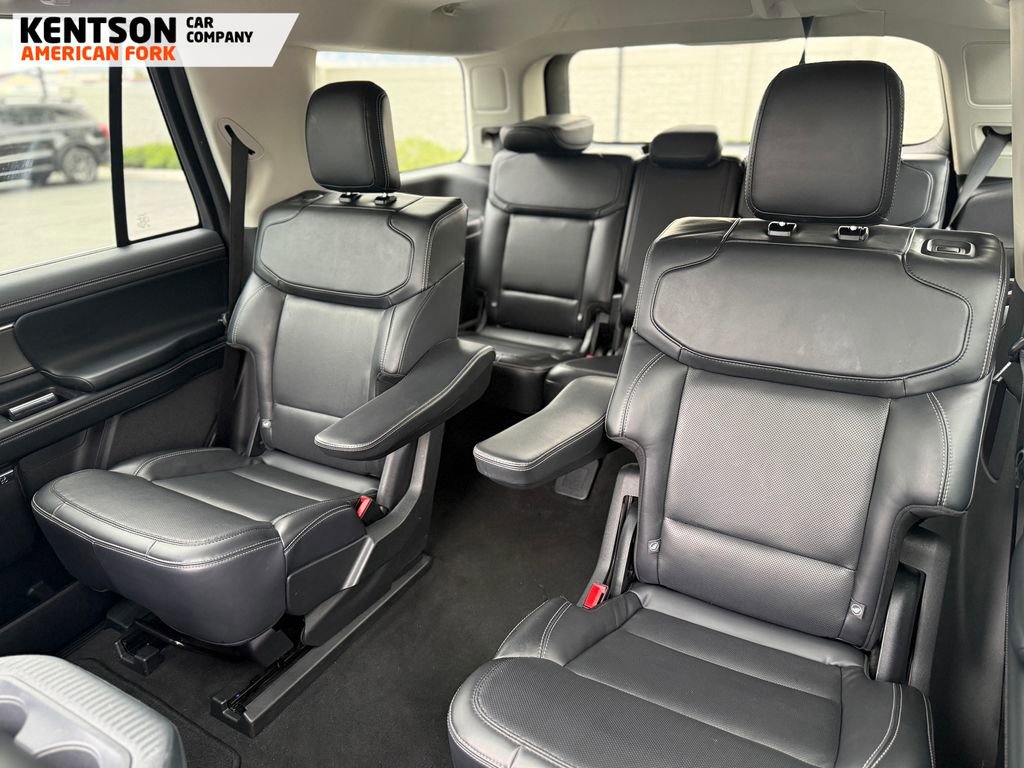 Used 2025 Ford Expedition Platinum AWD/4WD image 38