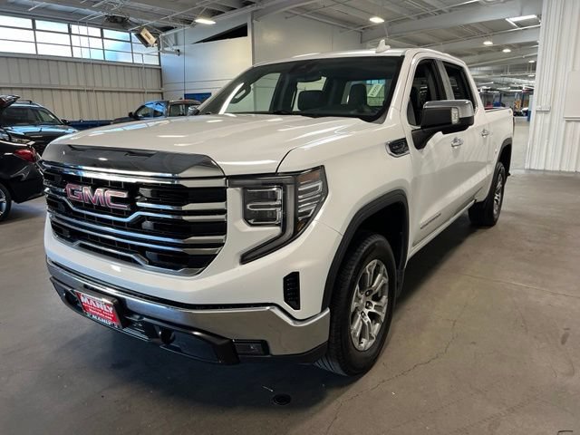 Used 2024 GMC Sierra 1500 SLT AWD/4WD image 7