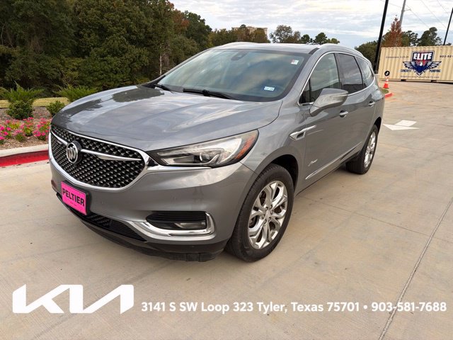 Used 2018 Buick Enclave Avenir w/ Avenir Technology Package FWD image 3