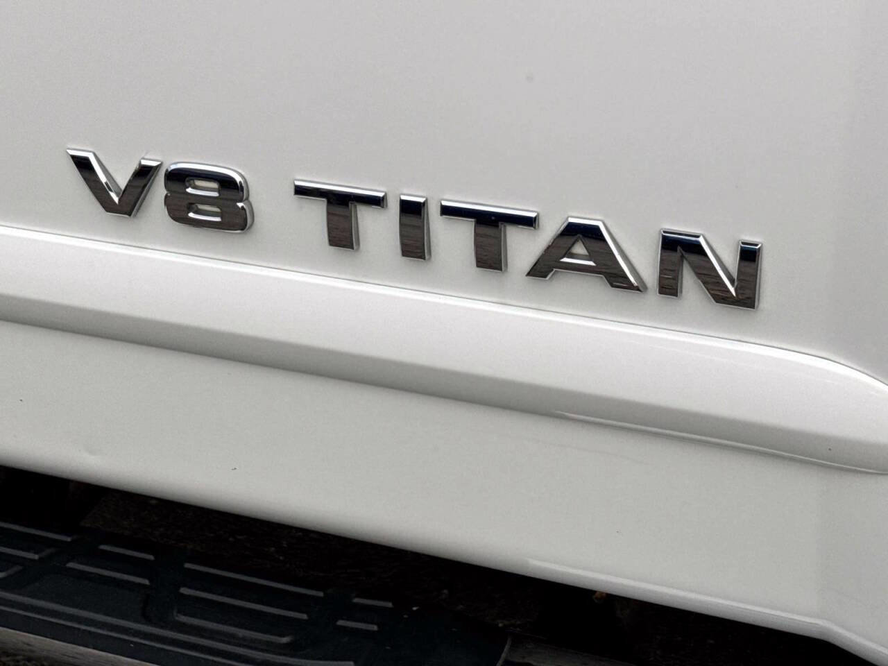 Used 2015 Nissan Titan PRO-4X image 8