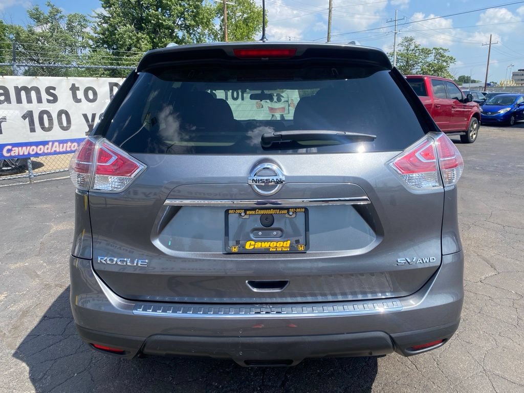 Used 2016 Nissan Rogue SV AWD/4WD image 3
