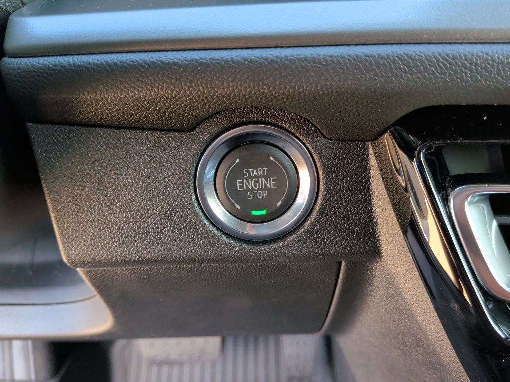 New 2027 Chevrolet Traverse LT w/ Midnight/Sport Edition FWD image 22