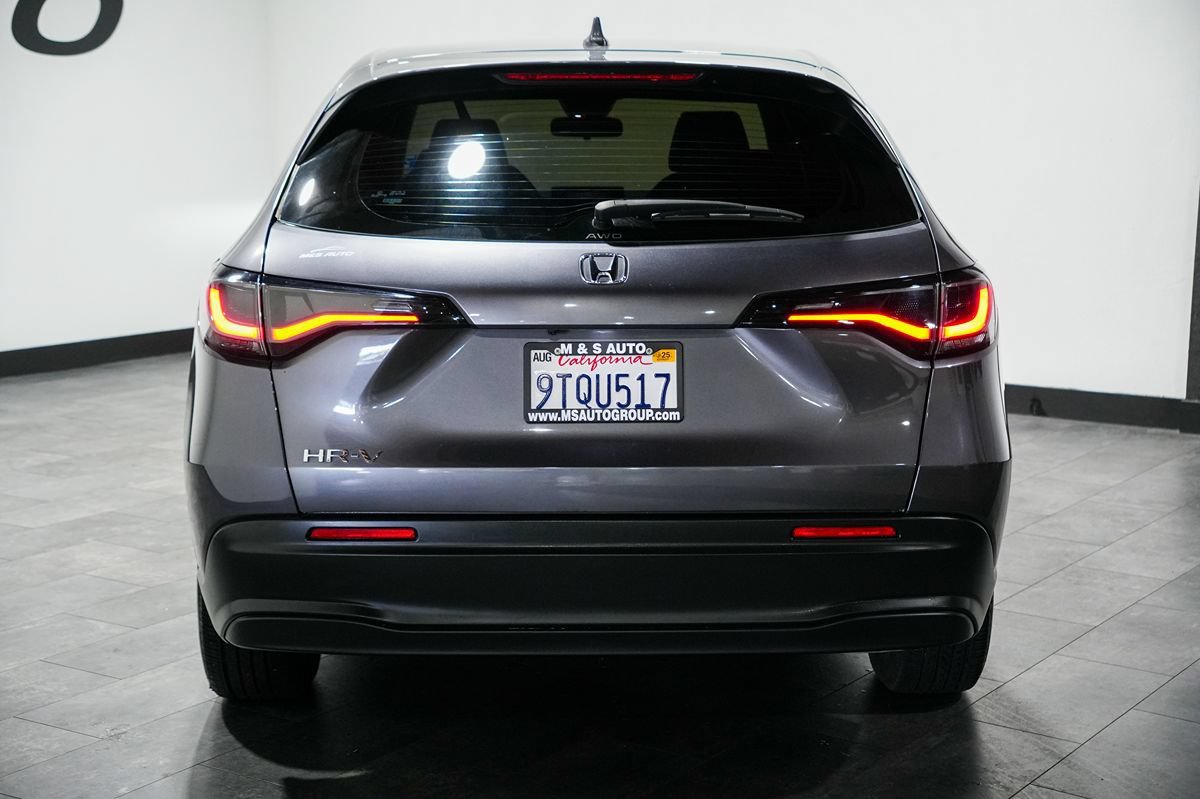 Used 2024 Honda HR-V LX image 3