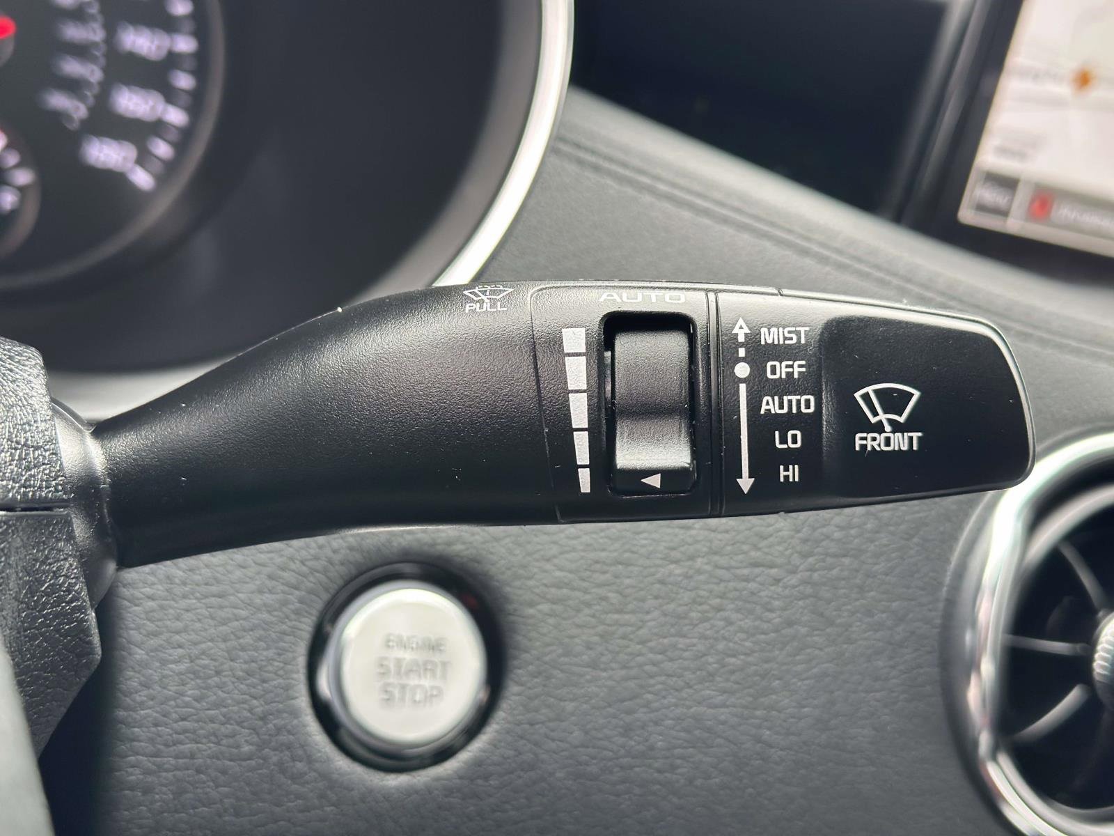 Used 2022 Kia Stinger GT-Line w/ Sun & Sound Package image 17