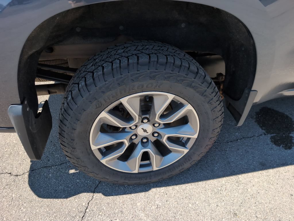 Used 2022 Chevrolet Silverado 1500 RST AWD/4WD image 9