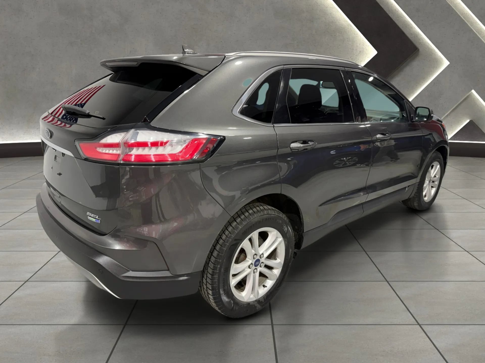 Used 2019 Ford Edge SEL w/ Cargo Accessory Package AWD/4WD image 3