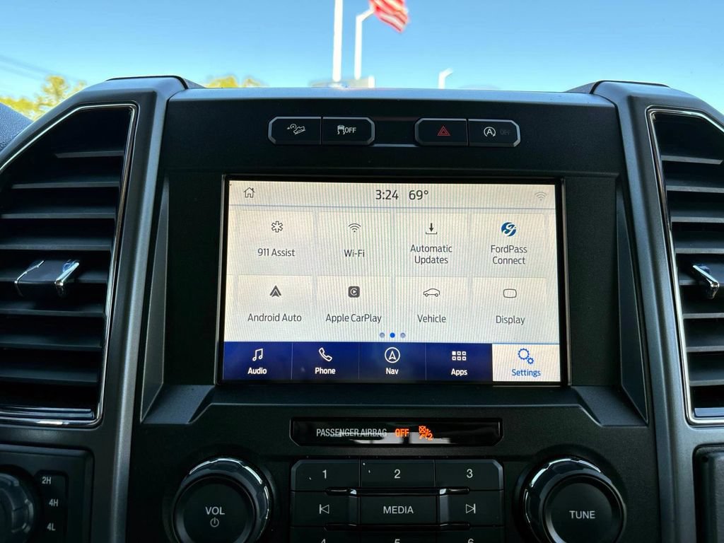 Used 2019 Ford F150 XLT w/ Equipment Group 302A Luxury AWD/4WD image 27