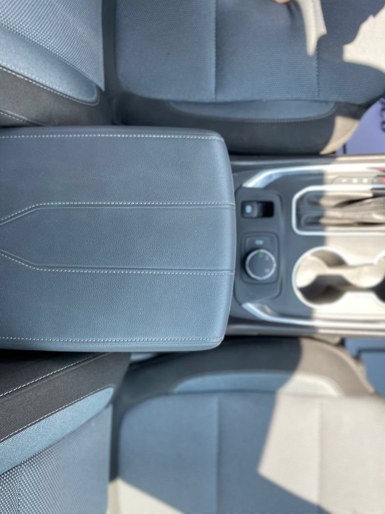 Used 2018 Chevrolet Traverse LT AWD/4WD image 23