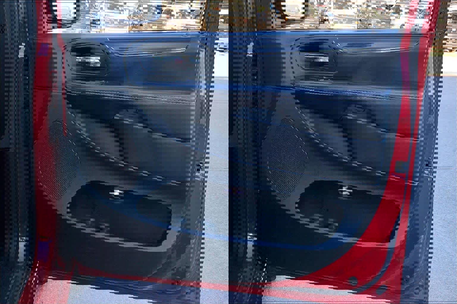 Used 2016 Dodge Grand Caravan SE image 24