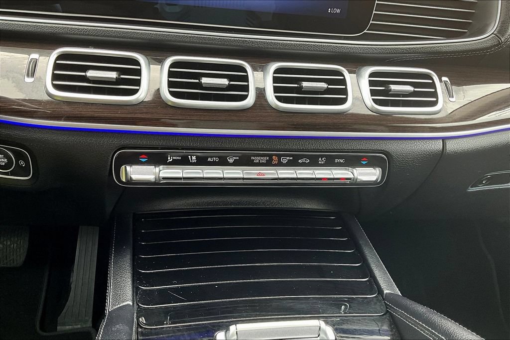 Used 2024 Mercedes-Benz GLS 450 4MATIC image 43