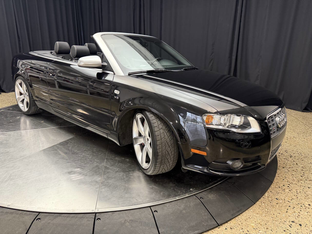 Used 2009 Audi S4 Cabriolet image 6