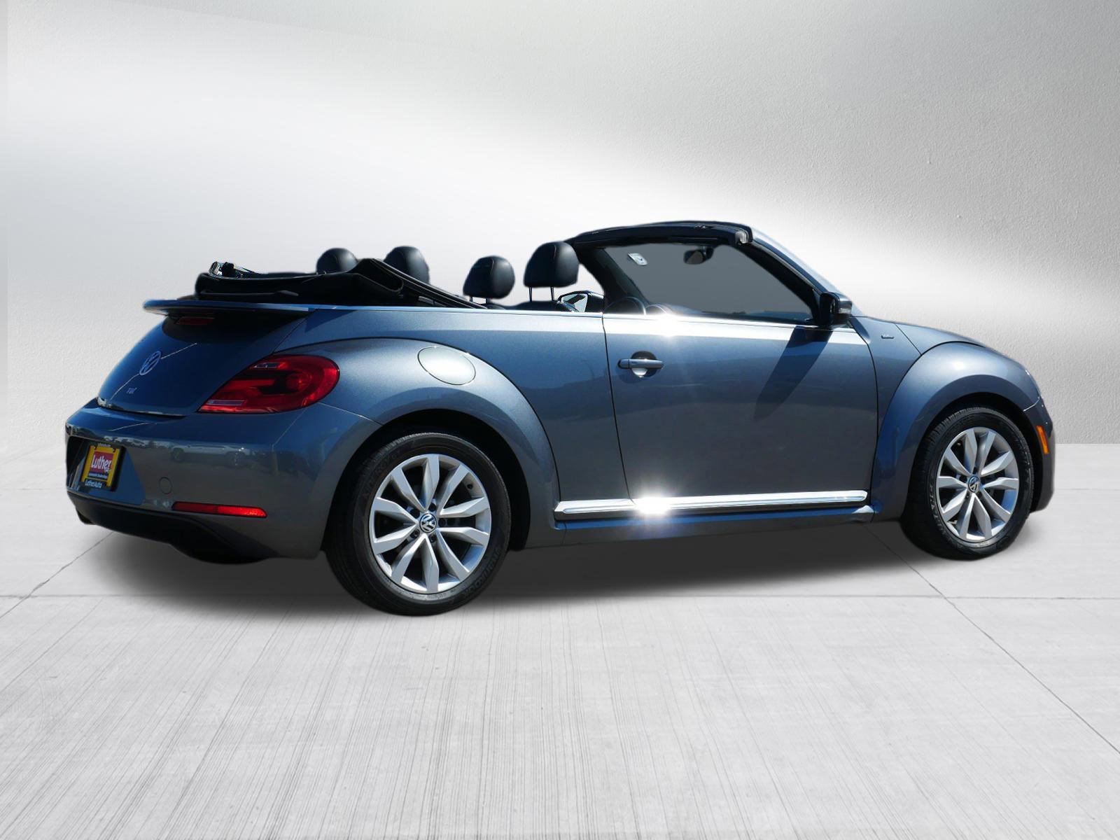 Used 2013 Volkswagen Beetle TDI image 7