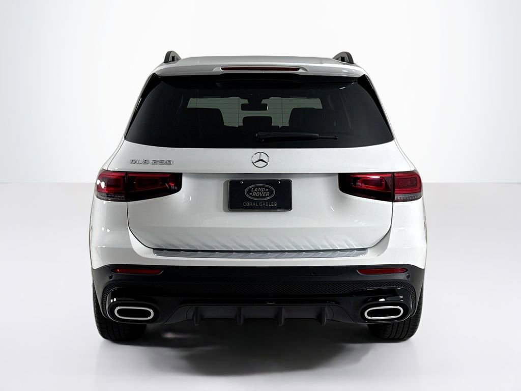 Used 2023 Mercedes-Benz GLB 250 image 4