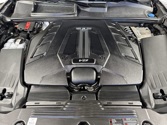 Used 2023 Bentley Bentayga Extended Wheelbase image 28