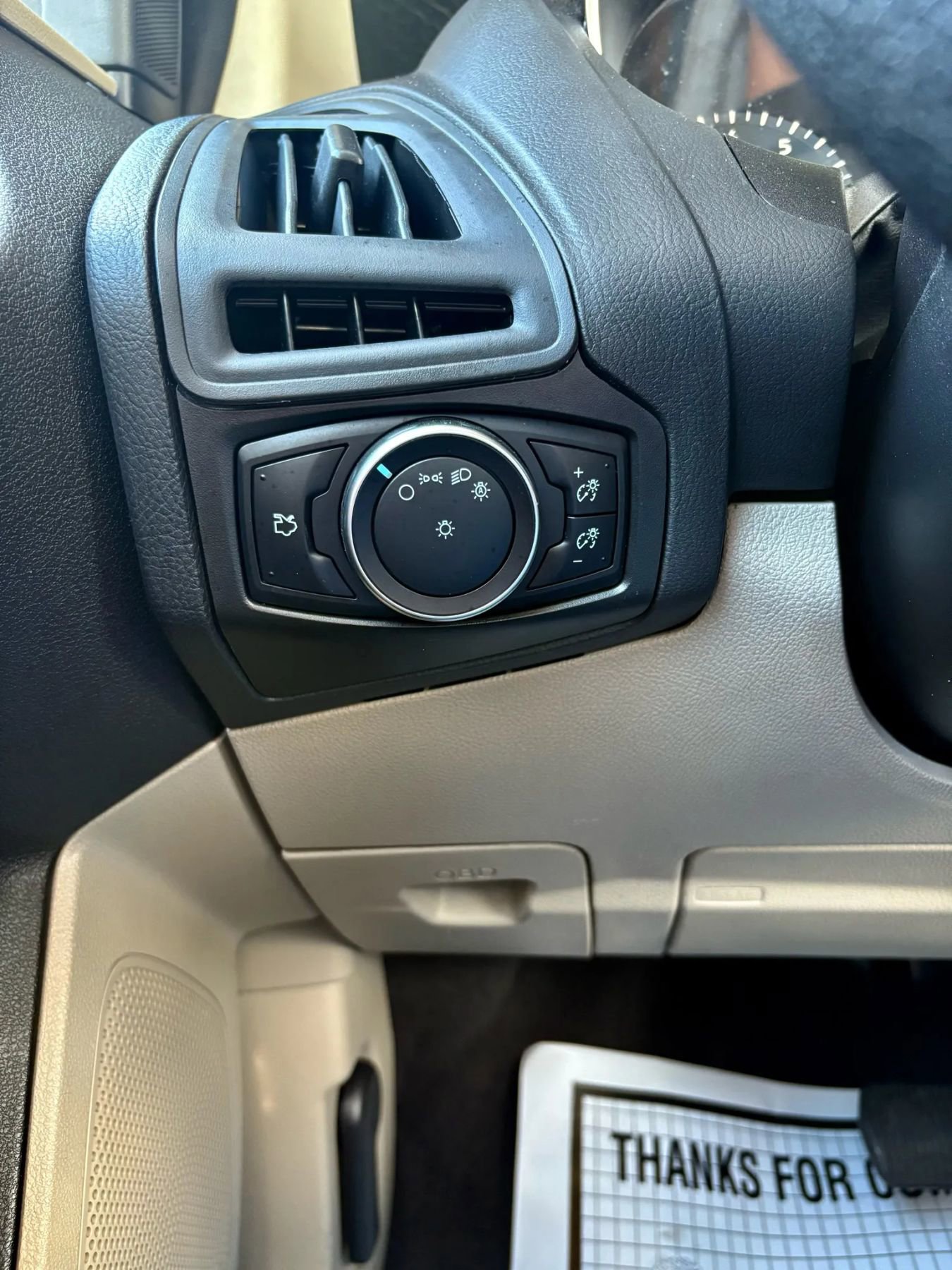 Used 2016 Ford Focus SE w/ SE Power Seat Package image 30