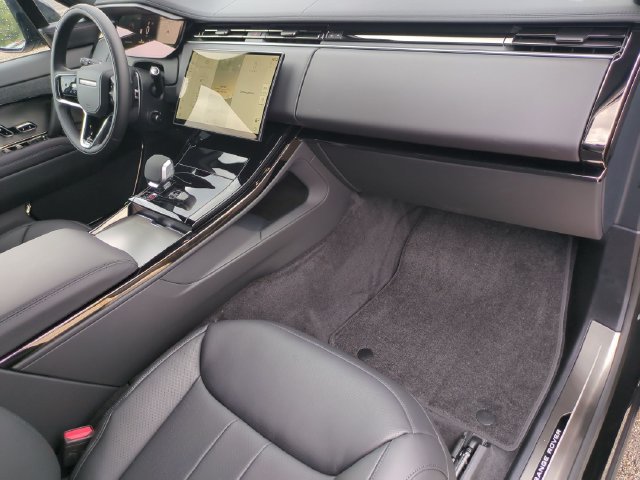 New 2027 Land Rover Range Rover Sport SE AWD/4WD image 19