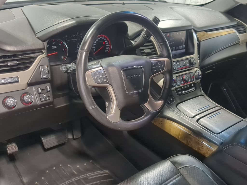 Used 2016 GMC Yukon Denali w/ Open Road Package AWD/4WD image 12