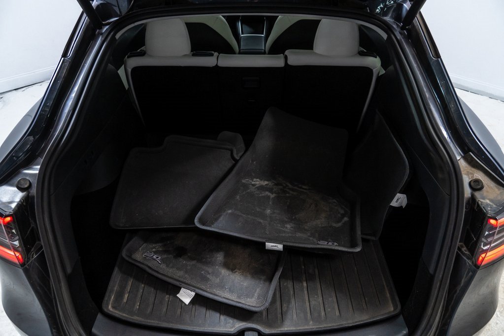 Used 2020 Tesla Model Y Performance image 27