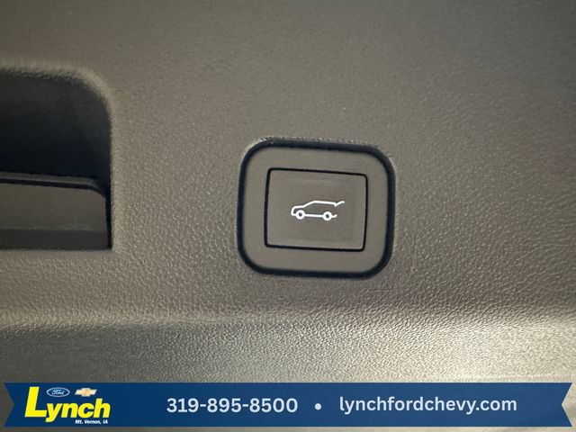 New 2027 Chevrolet Traverse LT w/ Sun and Wheel Package AWD/4WD image 17