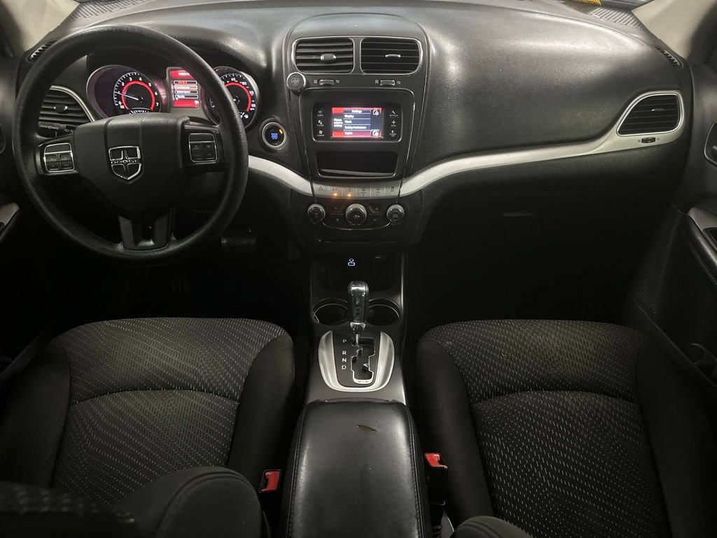 Used 2020 Dodge Journey SE w/ Blacktop Package FWD image 2