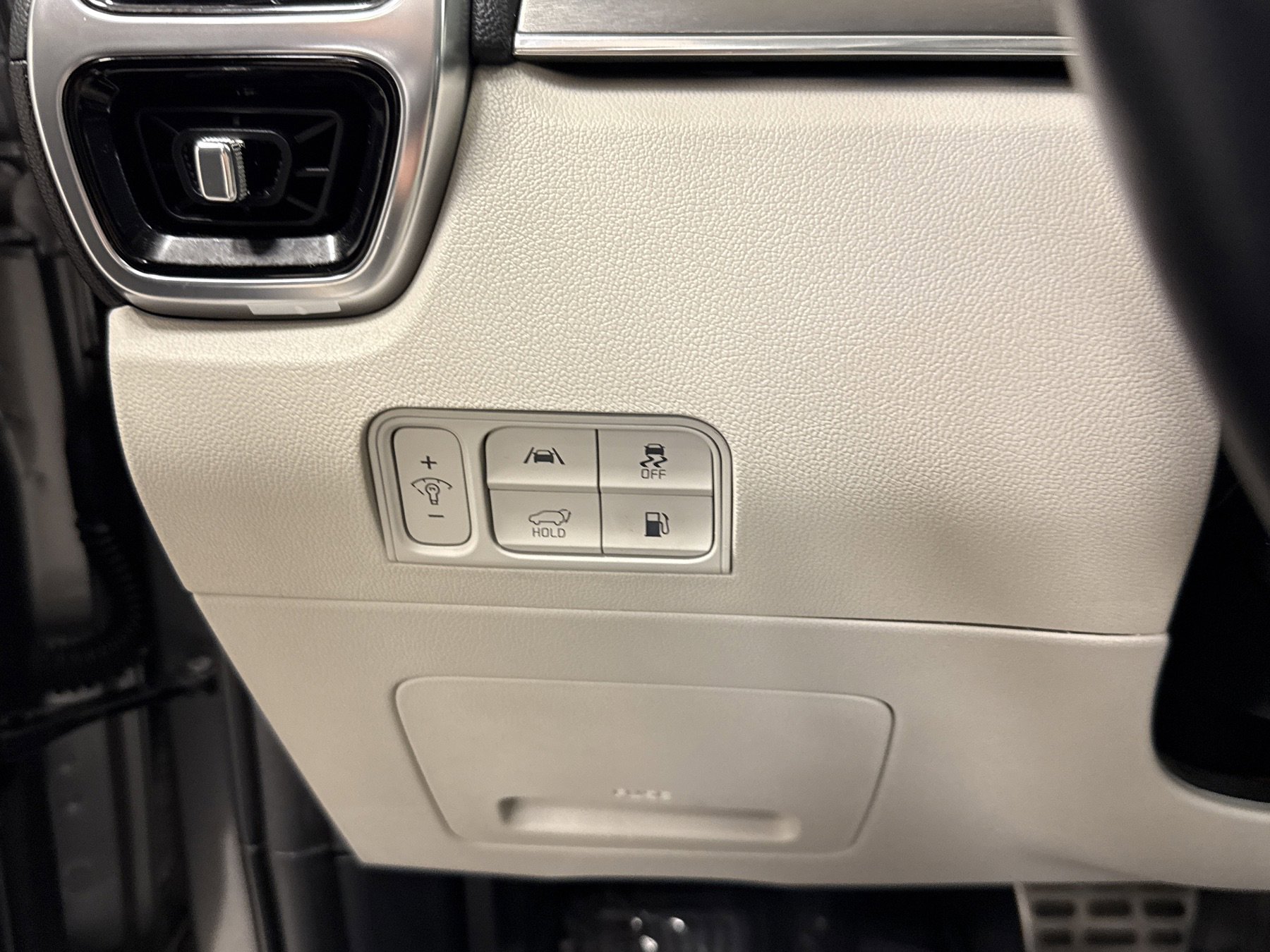 Used 2023 Kia Sorento SX Prestige image 9