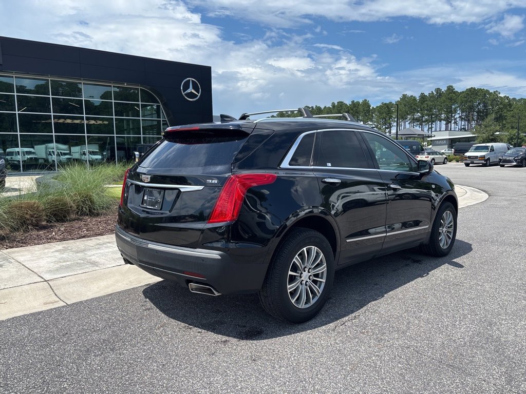 Used 2018 Cadillac XT5 Luxury w/ Driver Awareness Package image 4