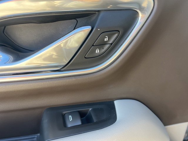 Used 2021 GMC Yukon SLT w/ SLT Premium Package image 40