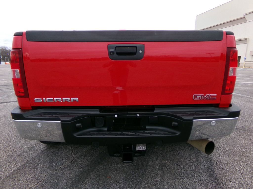 Used 2011 GMC Sierra 3500 SLT w/ SLT Convenience Package image 6