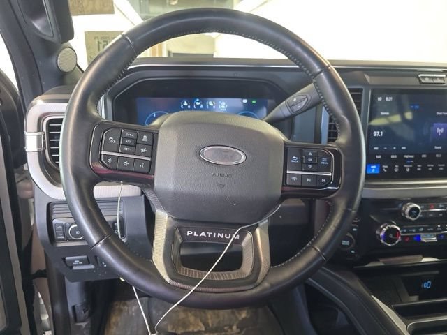 Used 2025 Ford F450 Platinum w/ FX4 Off-Road Package AWD/4WD image 9