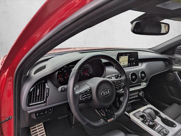 Used 2019 Kia Stinger GT2 image 12