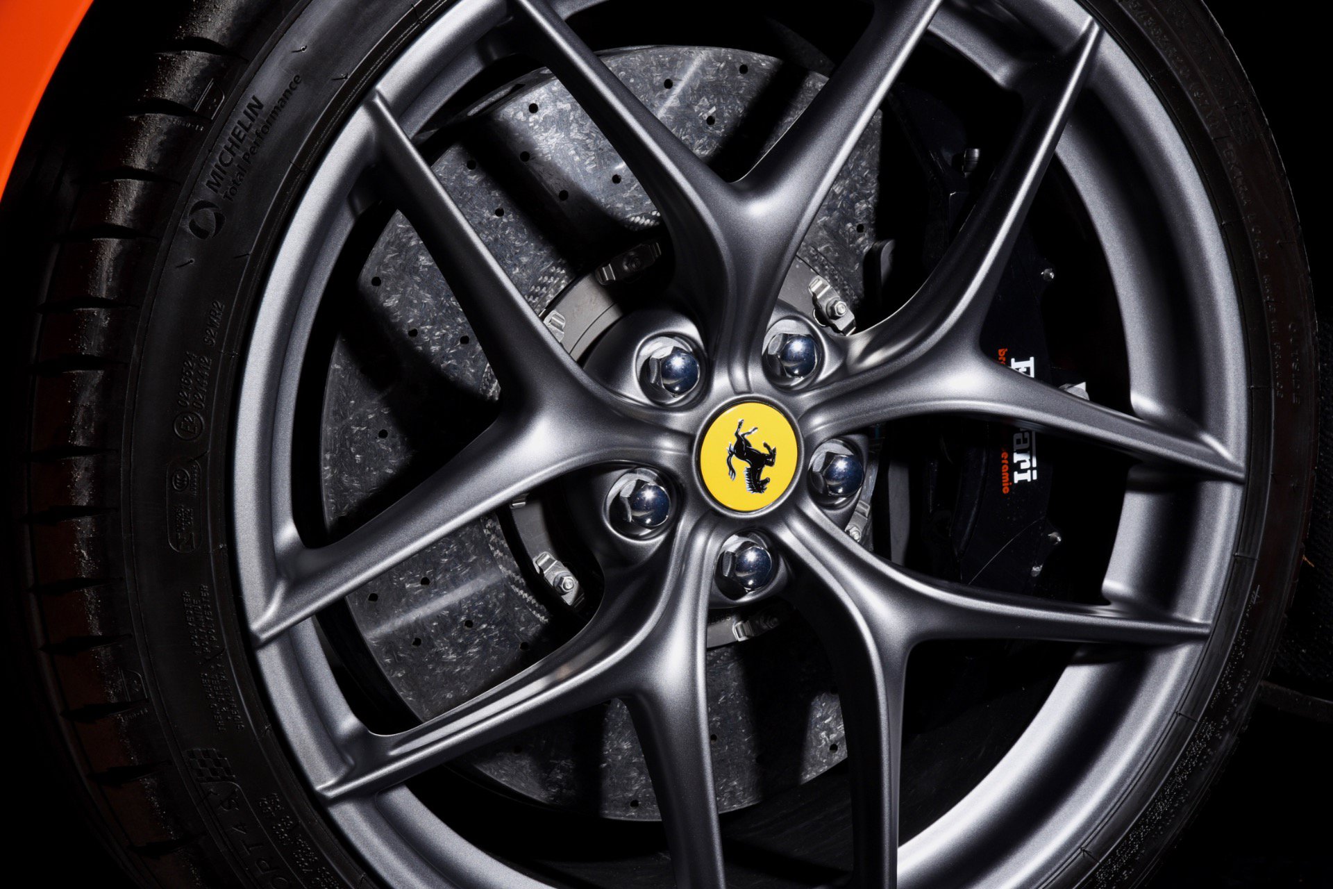 Used 2014 Ferrari F12 Berlinetta RWD image 20