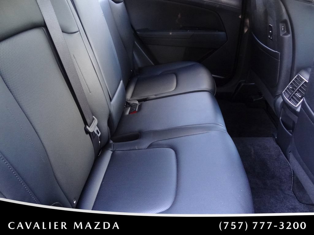 Used 2025 Kia Sportage EX AWD/4WD image 14