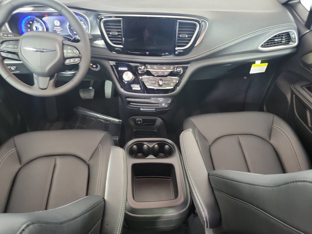 New 2026 Chrysler Pacifica Select FWD image 14