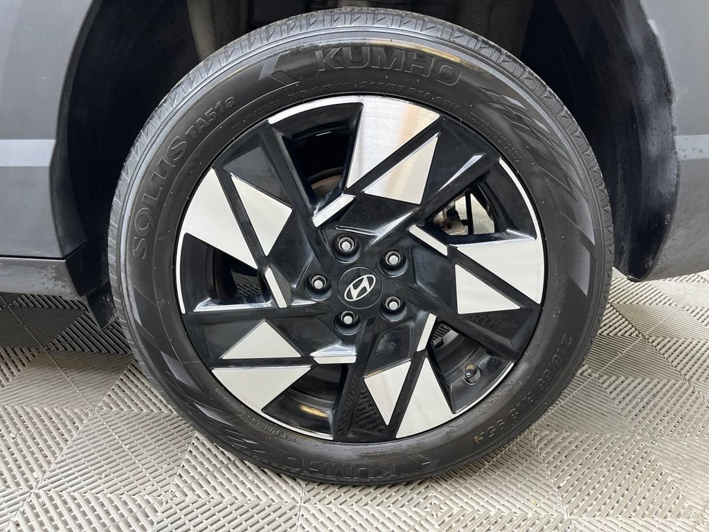 Used 2024 Hyundai Kona SEL AWD/4WD image 30