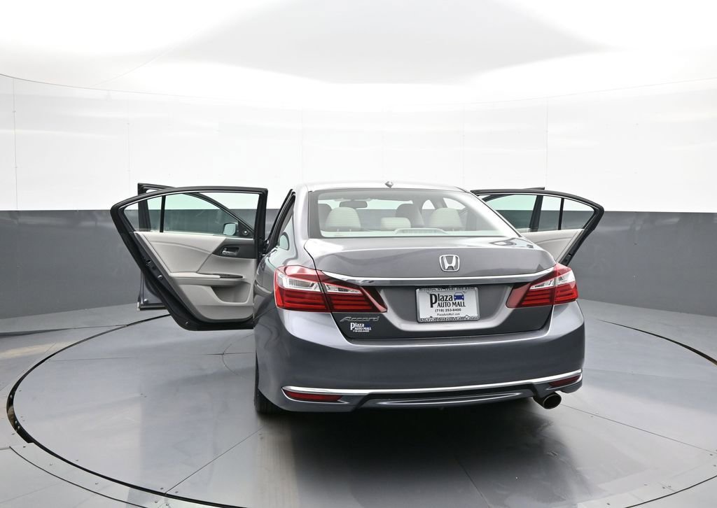 Certified 2017 Honda Accord EX-L image 47