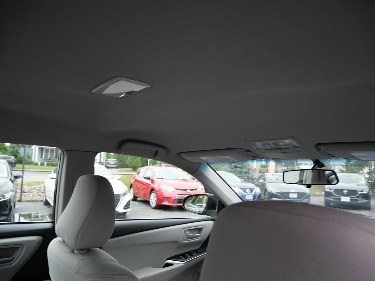 Used 2015 Toyota Camry LE FWD image 30