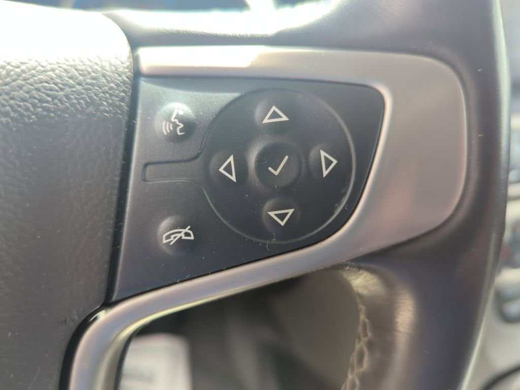 Used 2020 GMC Yukon XL Denali w/ Open Road Package image 37