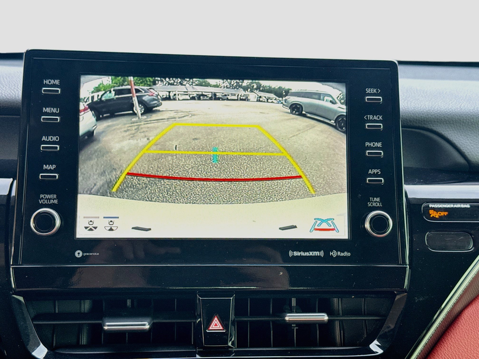 Used 2022 Toyota Camry XSE FWD image 11