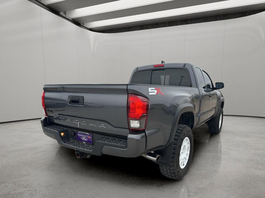 Used 2020 Toyota Tacoma SR w/ SX Package image 6