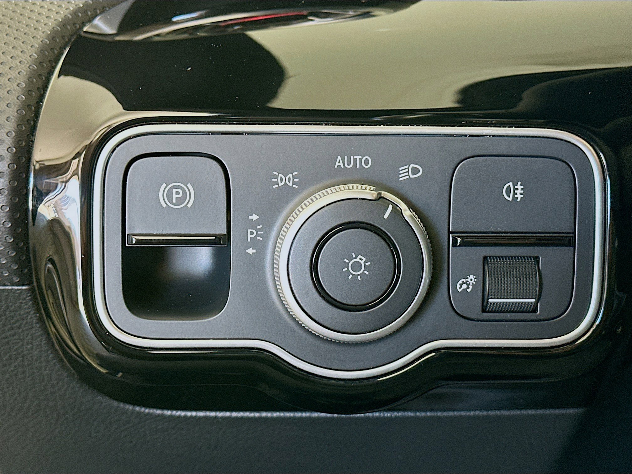 Used 2025 Mercedes-Benz CLA 250 image 17