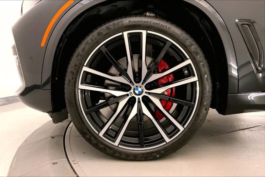 Used 2022 BMW X5 xDrive40i w/ M Sport Package AWD/4WD image 8