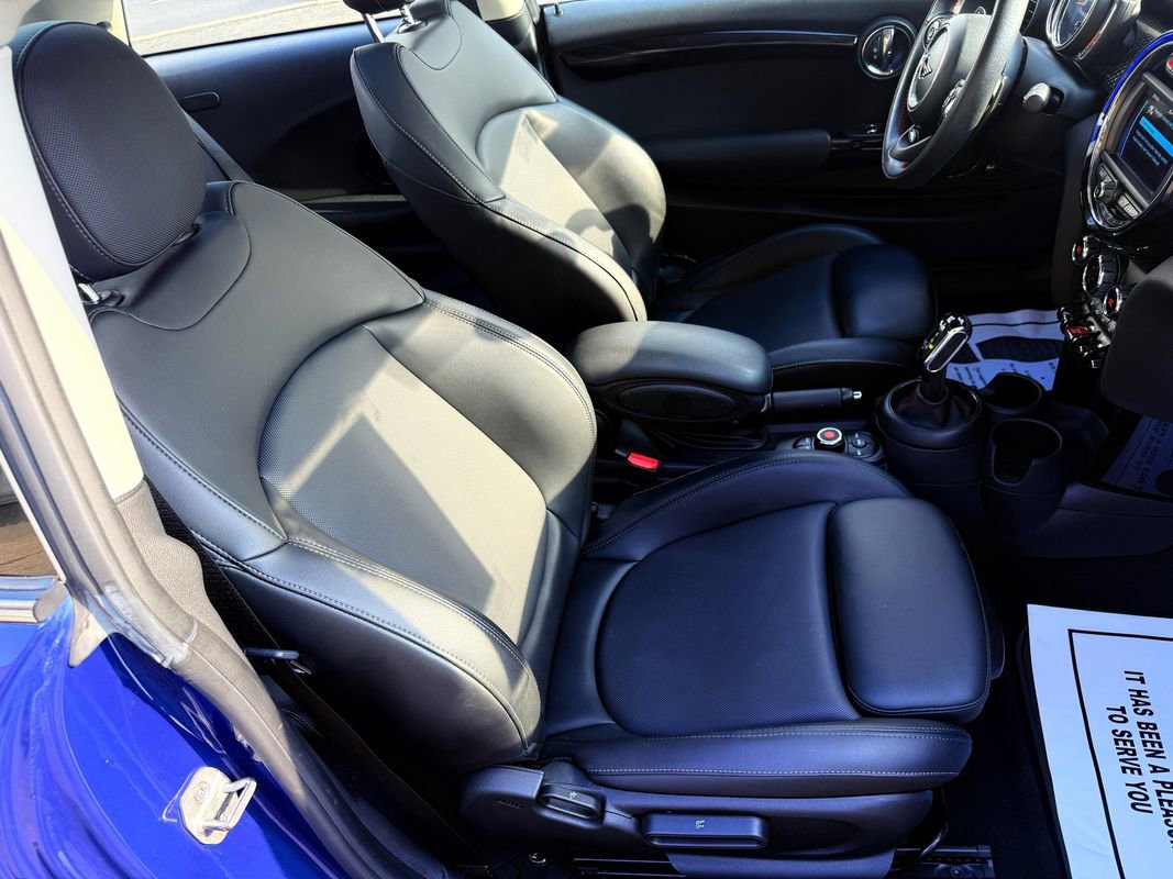 Used 2021 MINI Cooper S w/ Premium Package image 15