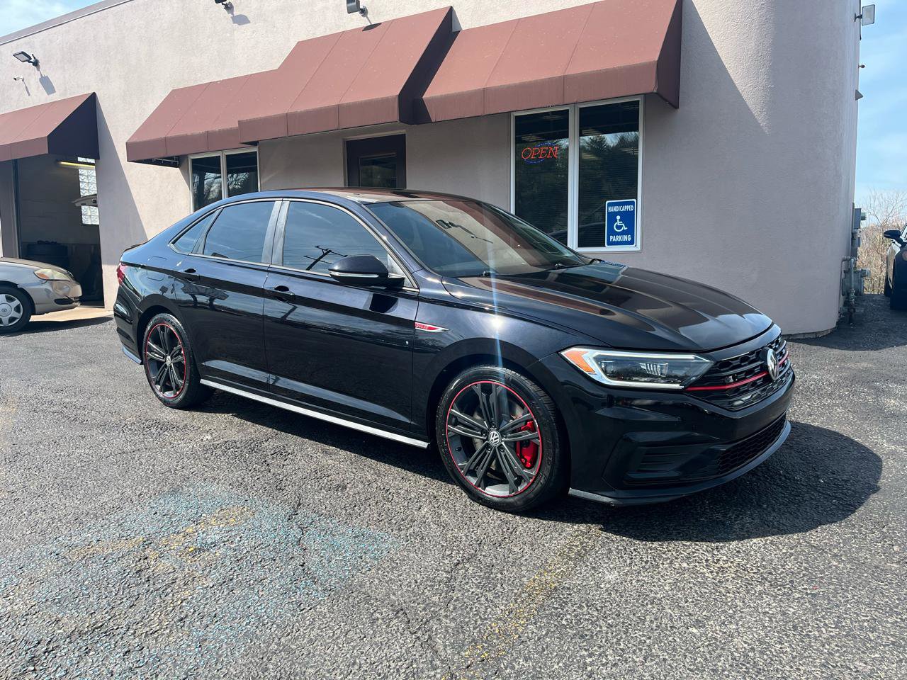 Used 2019 Volkswagen Jetta GLI image 3