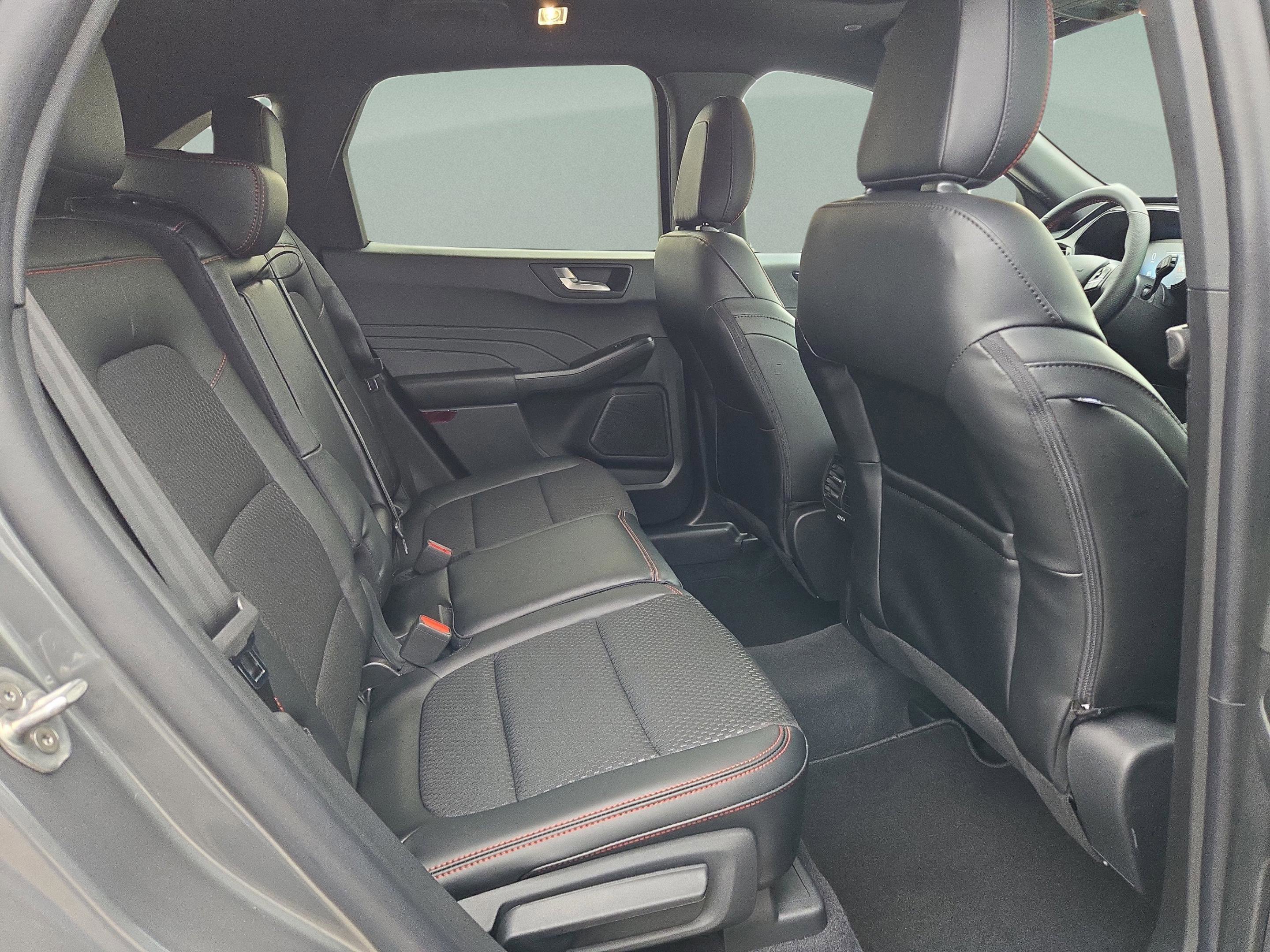 New 2026 Ford Escape ST-Line w/ Tech Pack #1 image 28