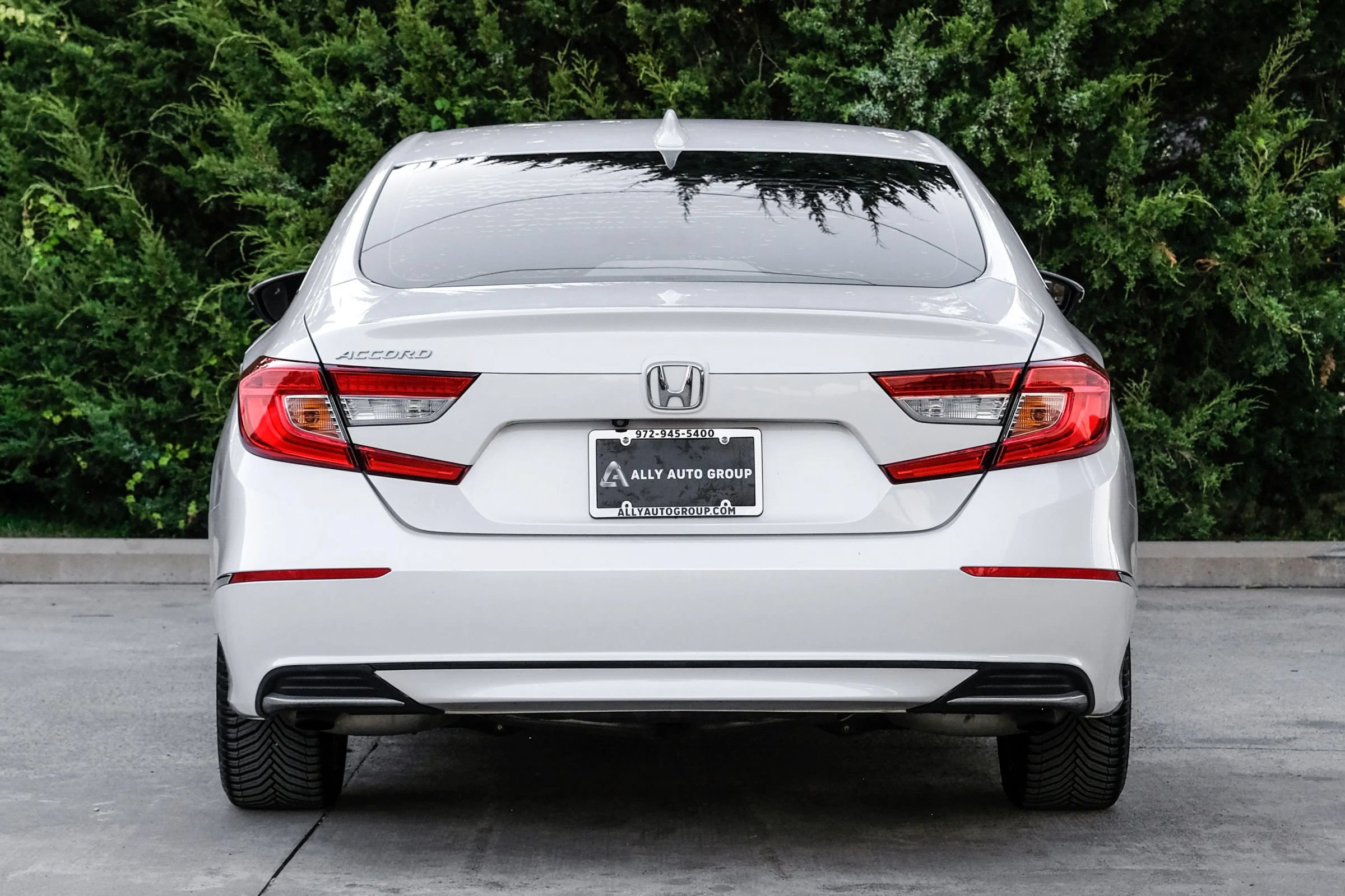Used 2018 Honda Accord EX-L image 10