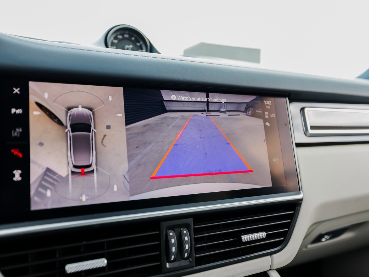 Certified 2022 Porsche Cayenne Turbo image 19