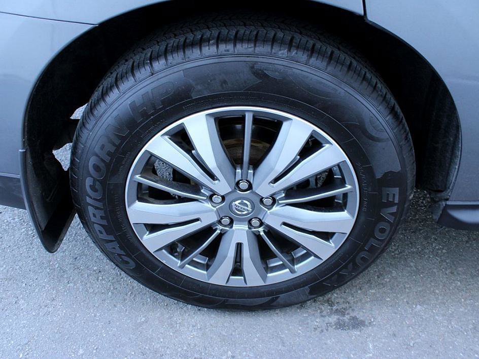 Used 2019 Nissan Pathfinder S image 18