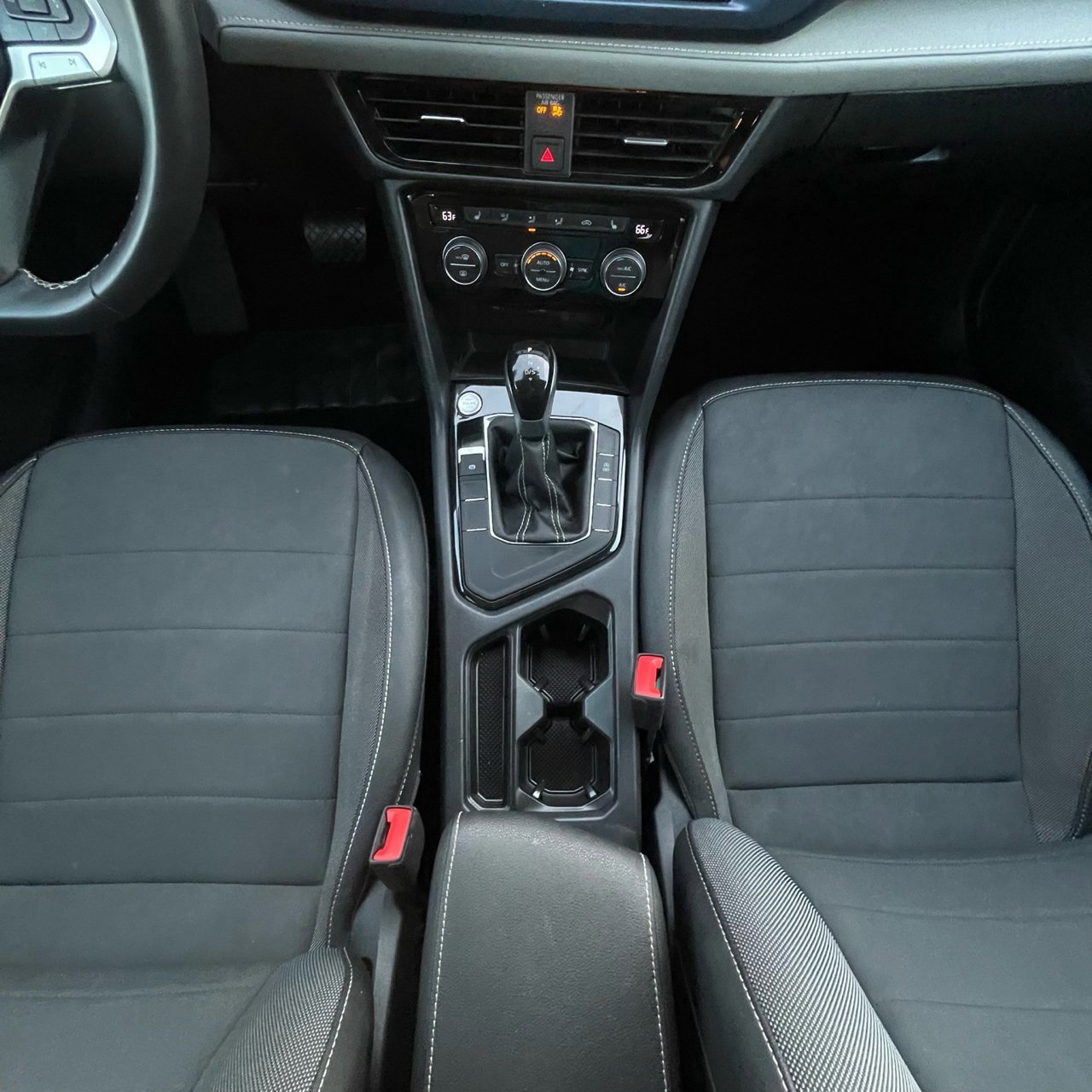 Used 2024 Volkswagen Taos SE image 21