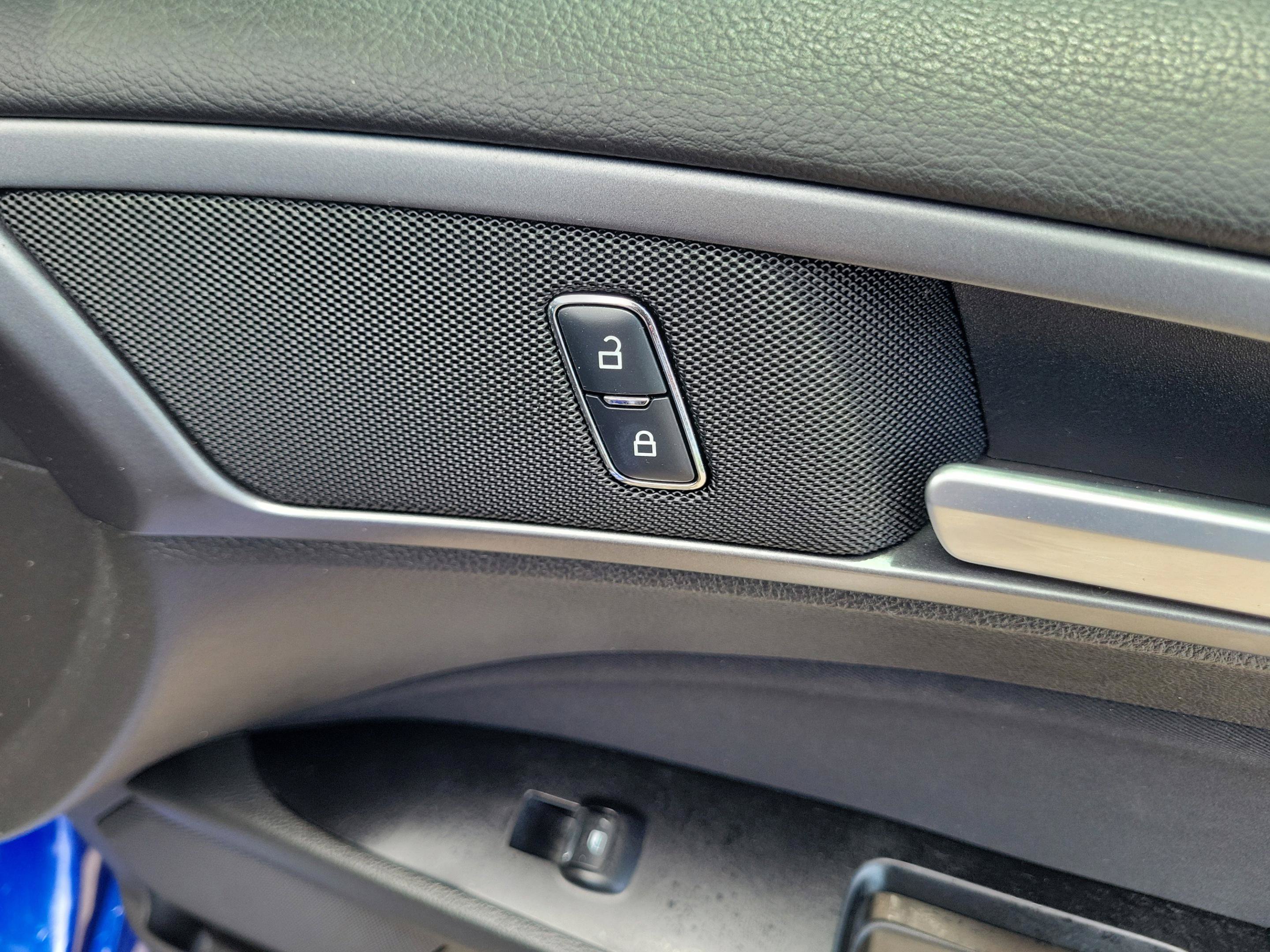 Used 2016 Ford Fusion SE FWD image 21
