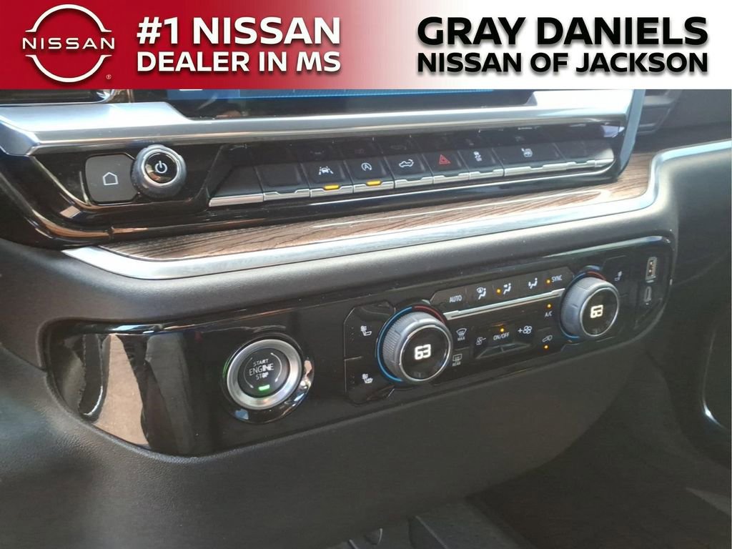 Used 2024 Chevrolet Silverado 1500 LT AWD/4WD image 18